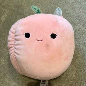 Phyllis the Peach Squishmallow
